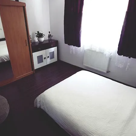 아파트 Na Pieterku 미엘노